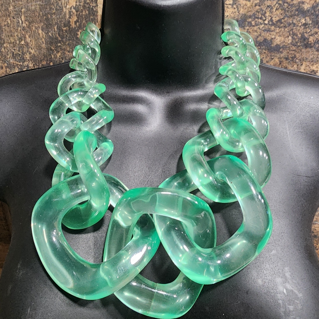 Statement Fashion Jewelry Big Chunky Lucite Acrylic Green Link Necklace Trend 69$